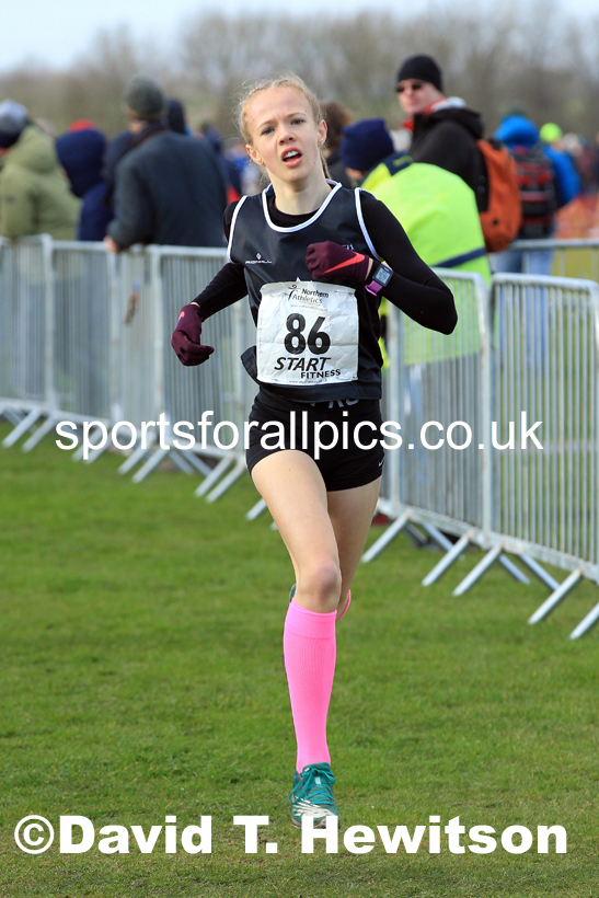 Girls under-15s 2022 Northern Cross Country Champs., Pontefract. Photo: David T. Hewitson/Sports for All Pics